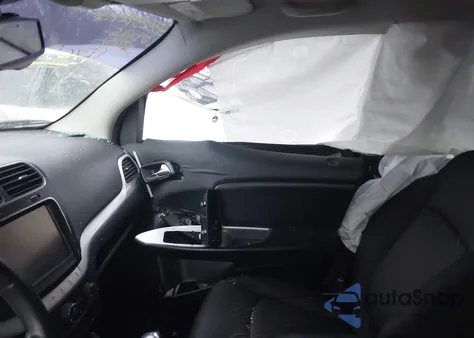 2014 Dodge Journey Sxt z USA, uszkodzony, nr VIN 3C4PDCBG6ET117655